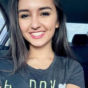 Meet your Posher, Abigail